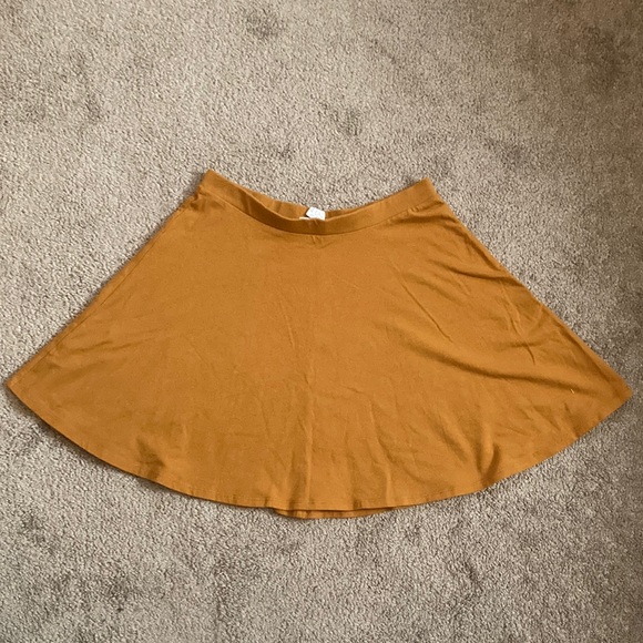 Forever 21 mustard/golden yellow/orange plain circle/skater skirt, Medium - Picture 2 of 12